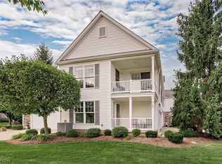 318 W Legend Ct #C, Highland Heights, OH 44143