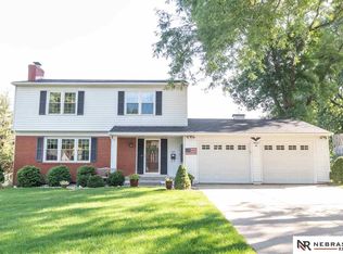 9905 Emmet St, Omaha, NE 68134