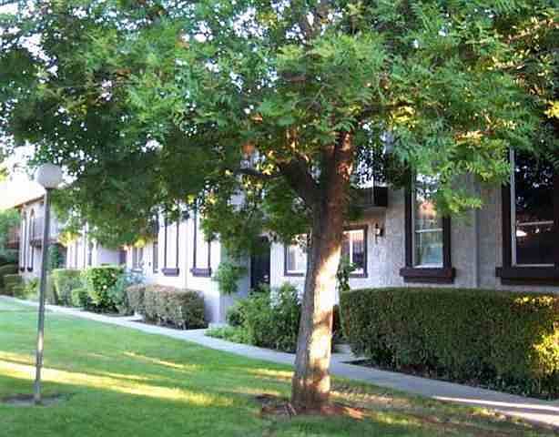 1st image of 55 Meadowbrook Ave
