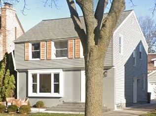 5144 N Ardmore Ave, Whitefish Bay, WI 53217
