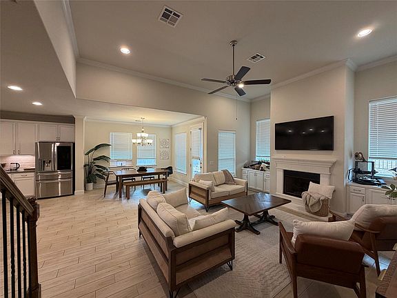 3rd image of 8709 Moccasin Path