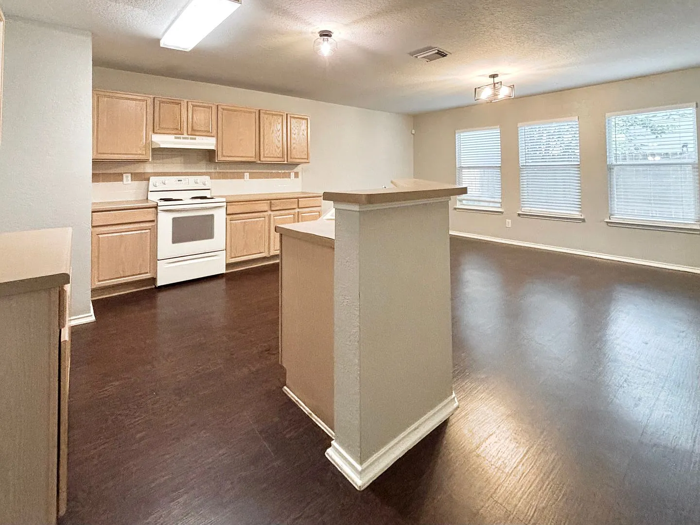 Beautiful 3 Bedroom Home with Loft | 2.5 Baths — Photo 3