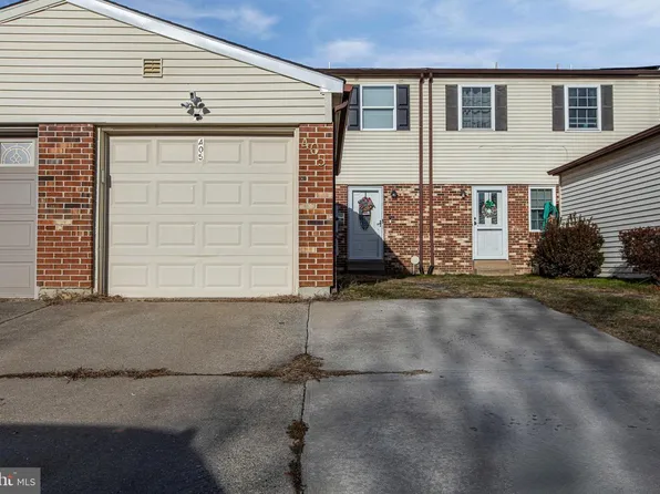 405 Shai Cir, Bear, DE 19701