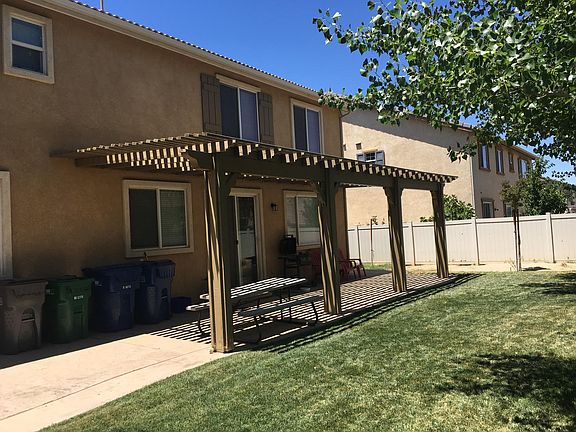 3rd image of 39046 Giant Sequoia St