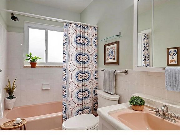 4th image of 830 20th St #308