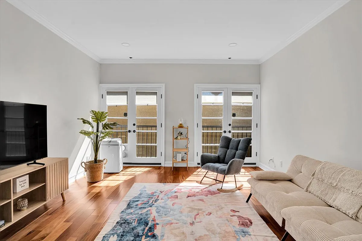 2 bed, $3,550 — Photo 1