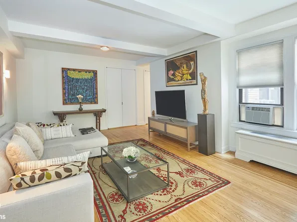 425 East 51st Street image 1 of 9