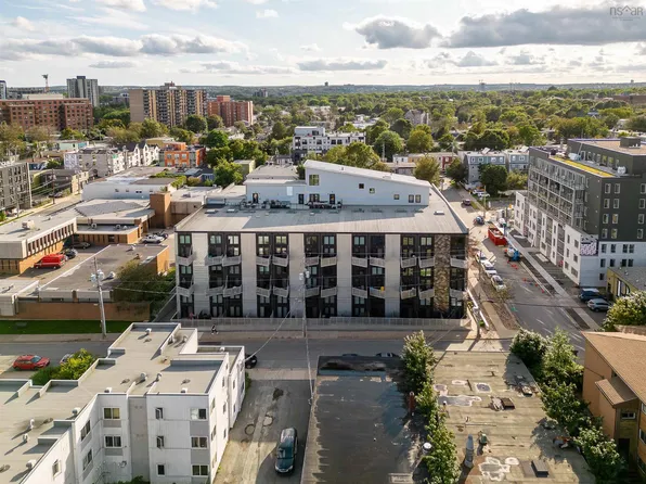 5662 Roberts St #118, Halifax, NS B3K 0E3