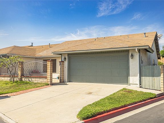 2nd image of 915 S Sarah Way