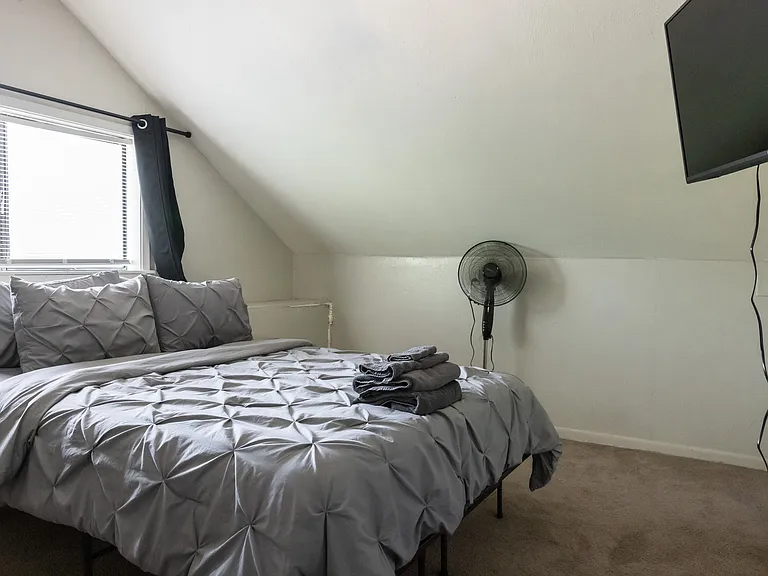 1902 Miller Ave — Photo 56