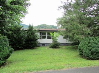 136 Nave St, Hampton, TN 37658