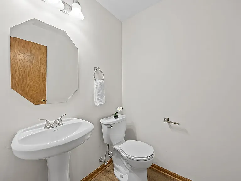 262 Springbrook Trl S — Photo 6