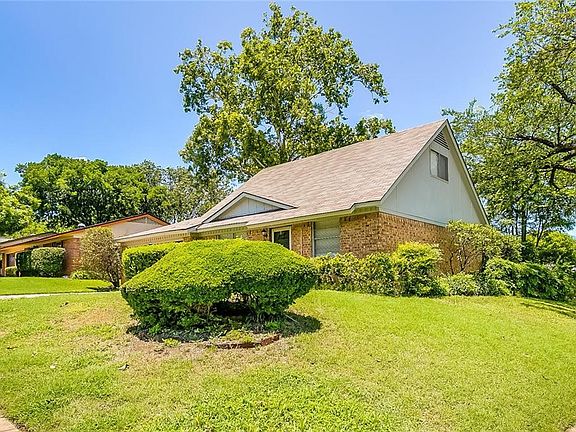 3rd image of 547 Golden Meadow Ct
