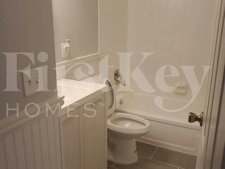4207 Edinburgh Dr — Photo 11