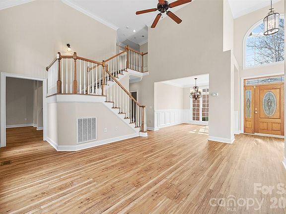 3rd image of 5834 Lake Wylie Rd