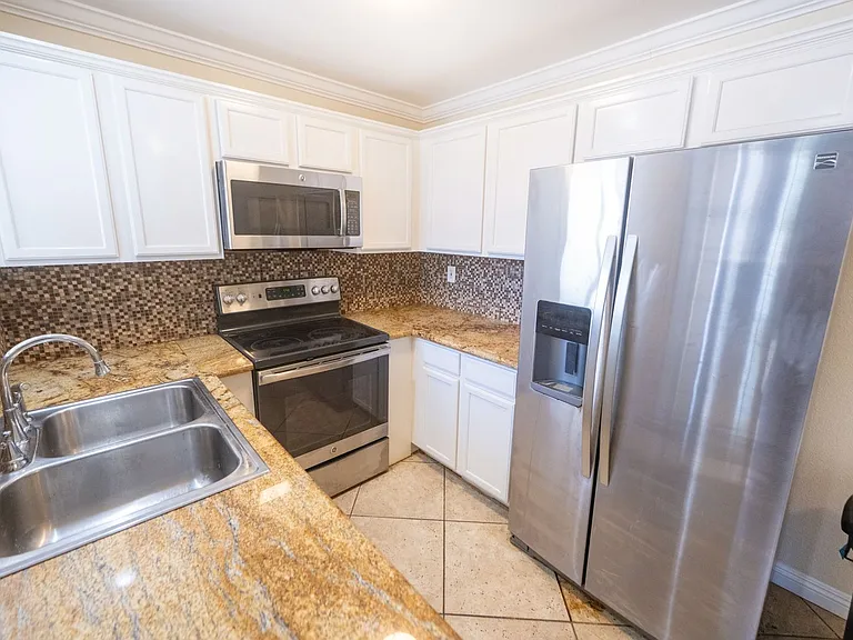 3550 Sunset Ln #13 — Photo 7