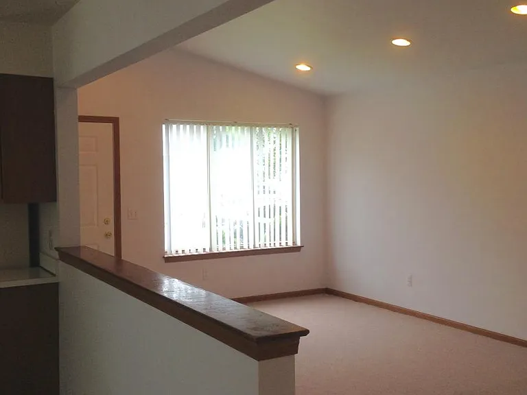 7285 Anna Ave — Photo 8