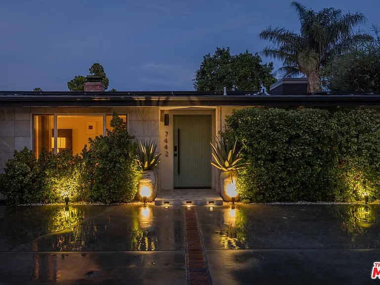 7442 Capps Ave — Photo 65