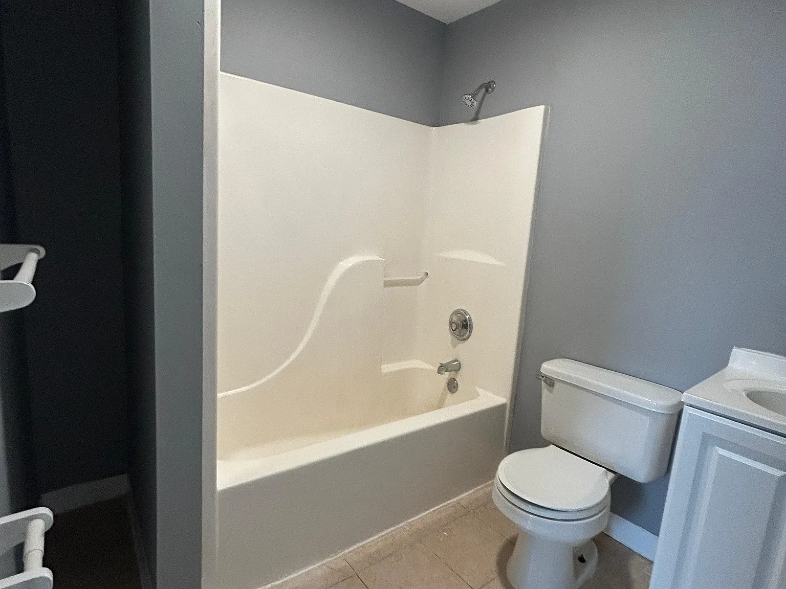 1 bed, $1,325 — Photo 4
