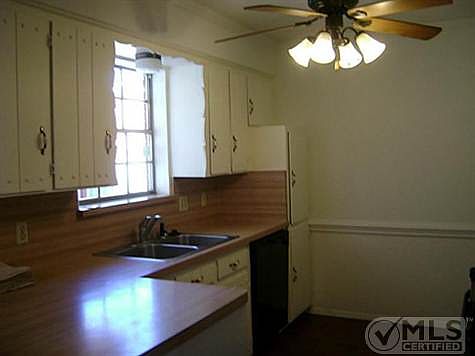 5th image of 715 N Spears St