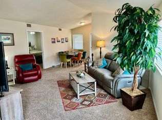 335 Via Vista St SE, Albuquerque, NM 87123