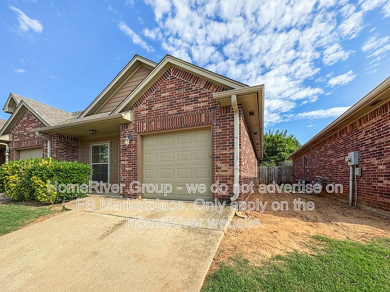 1st image of 1006 SW 92nd St