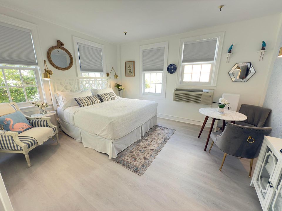 1st image of 235 Sunrise Avenue #2002