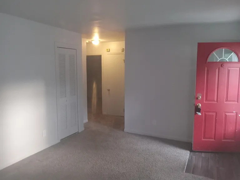 5876 Princess St — Photo 3