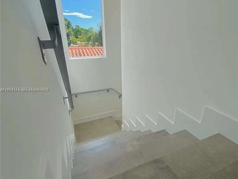 3653 SW 25th St — Photo 7