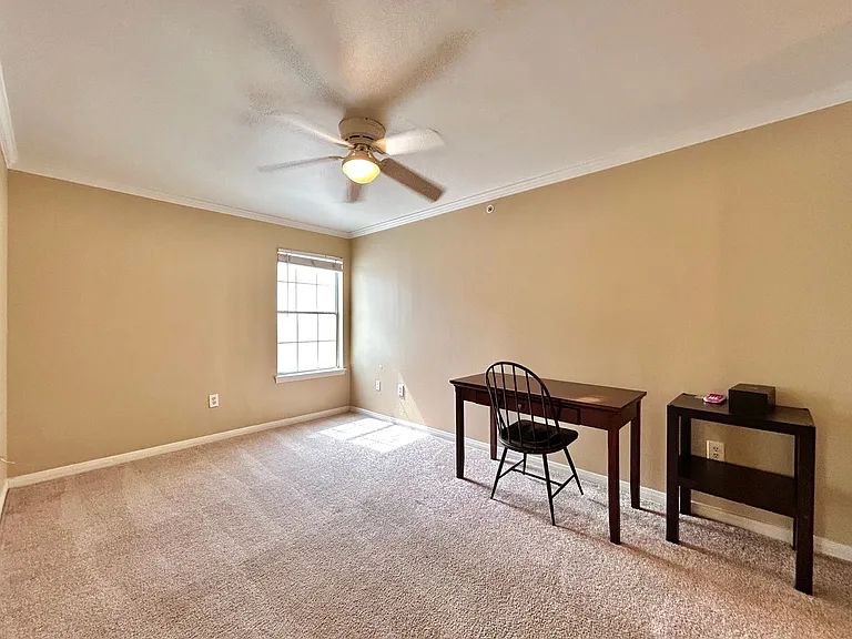 501 W 26th St #214 — Photo 16