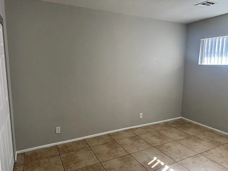720 N 10th St #1 — Photo 12