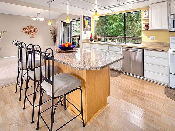 Inviting Kitchen Island