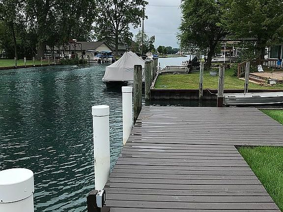 4th image of 204 Grand Pointe Cut