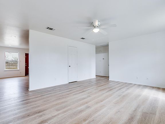 5th image of 254 E 23rd St