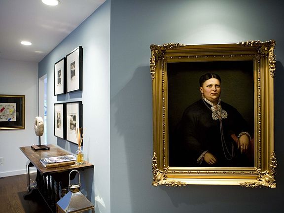 Fabulous entrance to this fabulouse home!