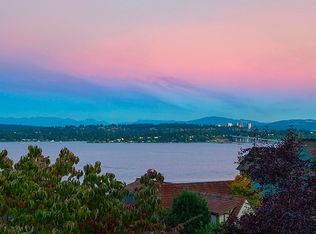 3831 49th Ave NE, Seattle, WA 98105