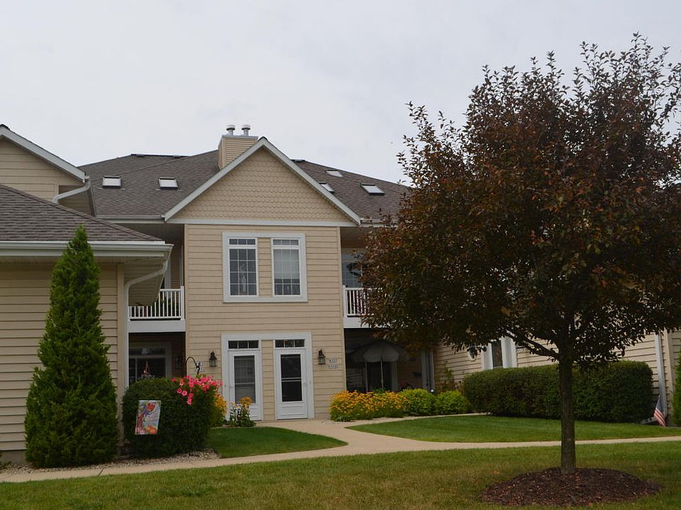 1st image of W397N5935 Autumn Woods Dr