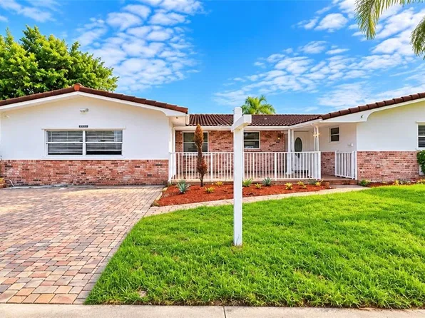 2827 Arthur St, Hollywood, FL 33020