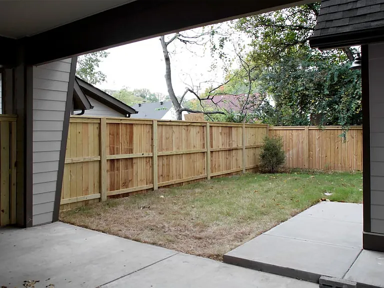 1726 Carvell Ave — Photo 30