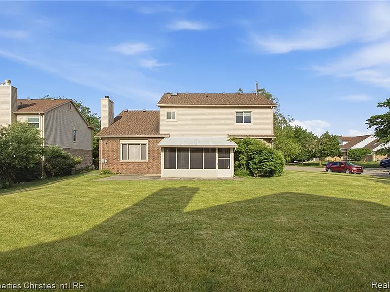 6474 Bedview Dr — Photo 42
