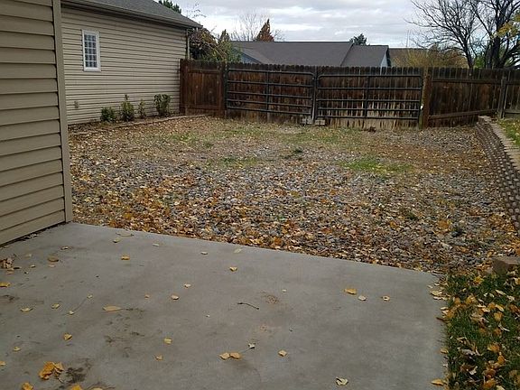 5th image of 2198 Julie Ln