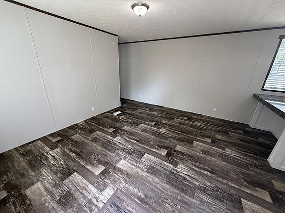 4th image of 9380 103rd St #204