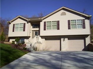 241 Oak Entrance Dr, Clairton, PA