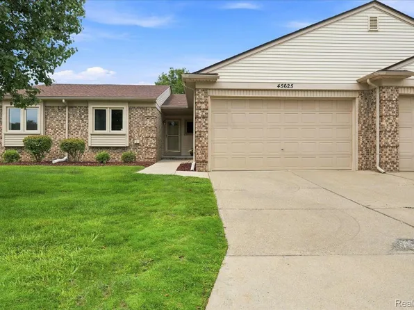 45625 Elm Tree Ln, Shelby Township, MI 48315