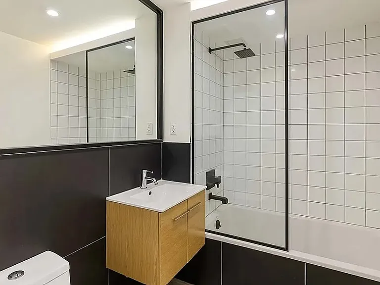 10 Lexington Ave #4C — Photo 2