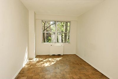 5th image of 230 E 79th St APT 3F