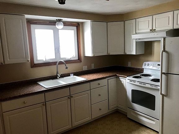 Lower Kitchen