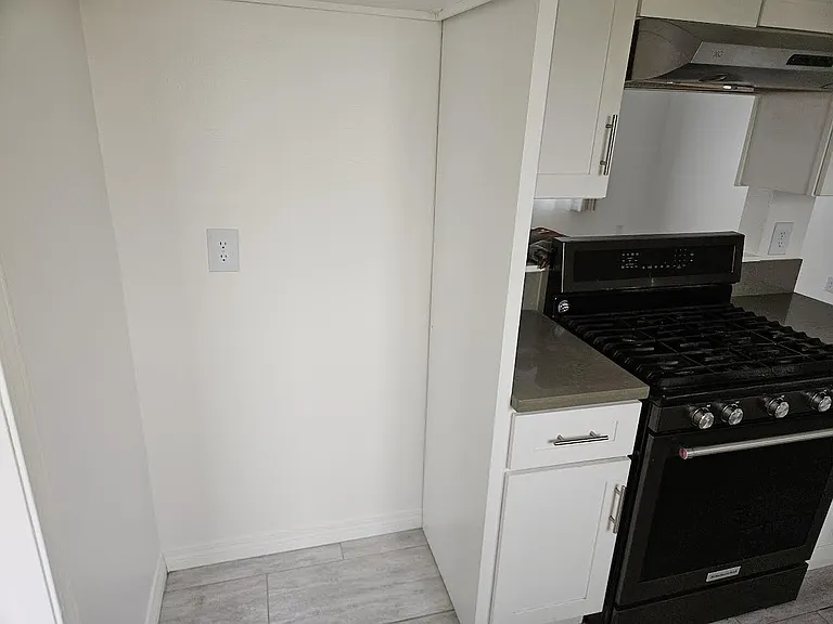 12751 Lorna St #5 — Photo 3