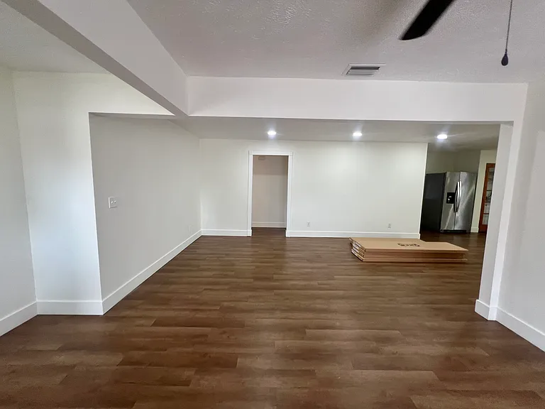 4614 E Seneca Ave — Photo 6