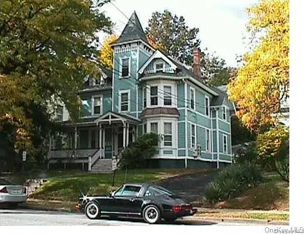 1 bed, 1.0 bath, $2,600 — Photo 1